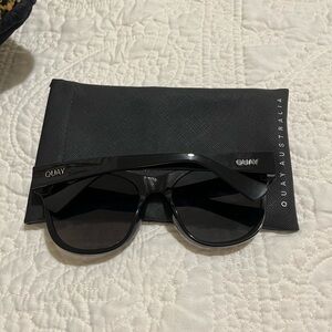 Quay Sunglasses never worn. No cleaning cloth.